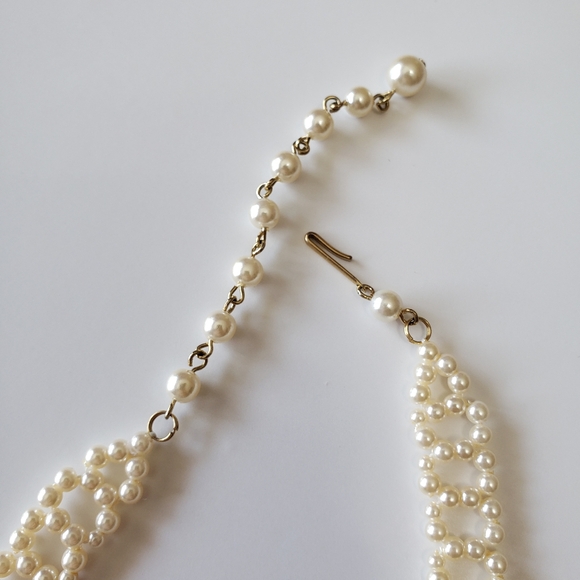 Avon Necklace 1987 Book Piece Pearl Lace Collar Bride Pearls Necklace - Picture 2 of 4